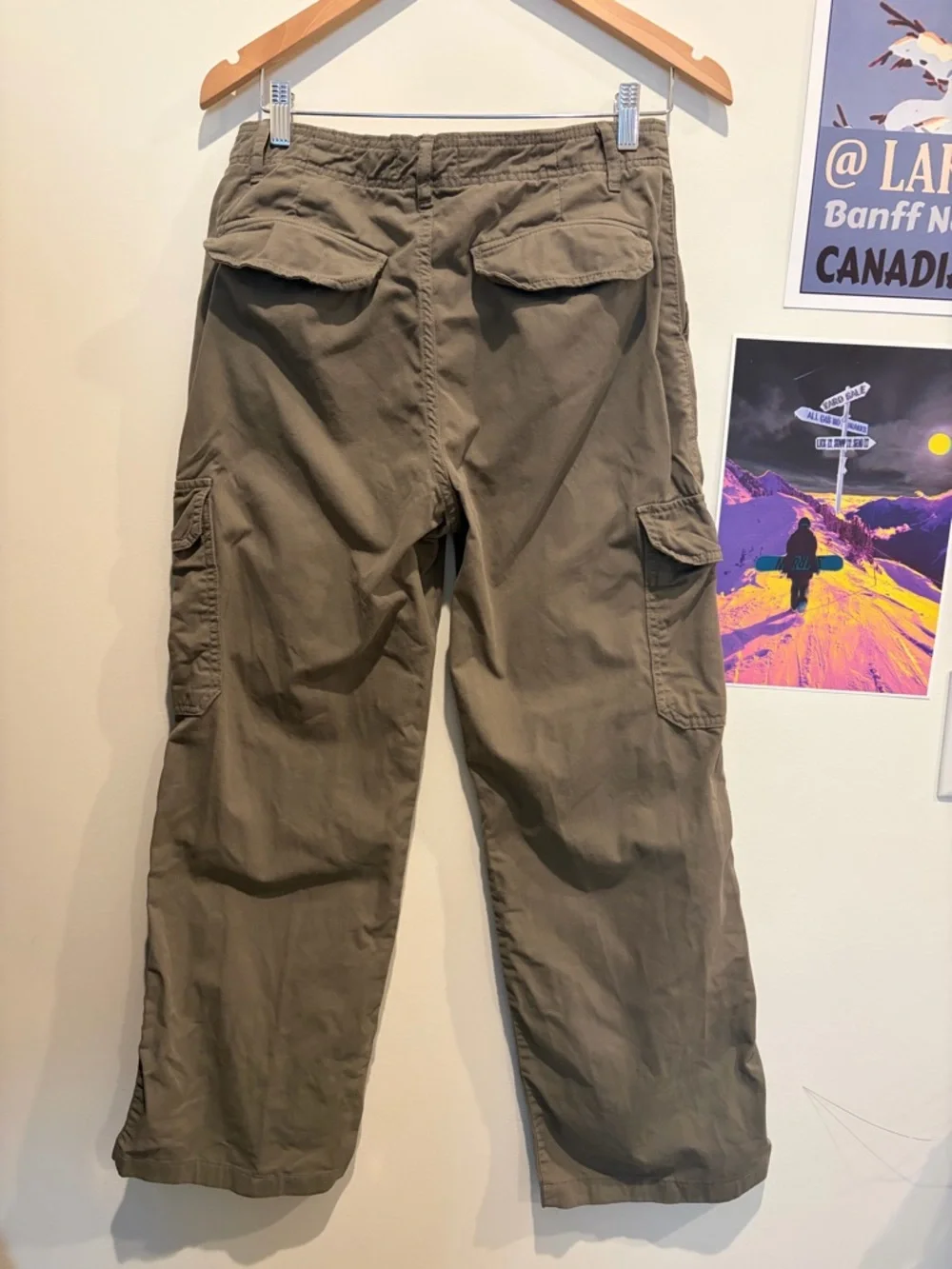 Zara Olive Cargo Pants with Multi-Pocket Utility Design - Picture 6 of 6